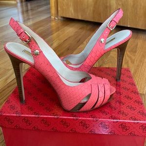 ▫️Guess Coral Heels